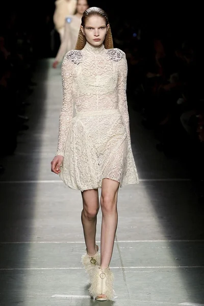 Look 31